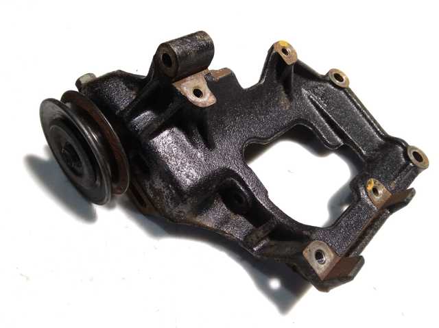Кронштейн компрессора кондиционера MR398428 MITSUBISHI