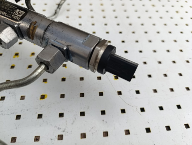 BOSCH 0281002988 Датчик давления топлива в наличии Черновцы