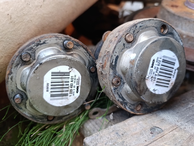 BMW 1229494AI01 Полуось задняя правая в наличии Черновцы
