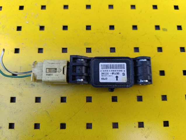 Датчик AIRBAG передний 3893065J30 SUZUKI