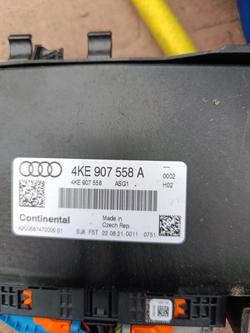 Электронный блок управления двигателем 4KE907558A VAG