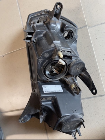 260105559R RENAULT Фара правая купить в Павлоград