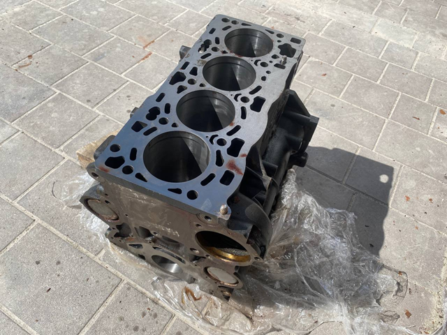 VAG 03N103011A Блок цилиндров двигателя в наличии Ирпень