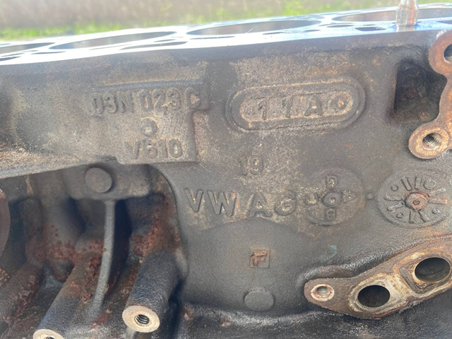 VAG 03N103011A Блок цилиндров двигателя в наличии Львов