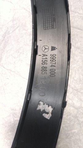 Молдинг арки колеса заднего, правый A1568851200 MERCEDES