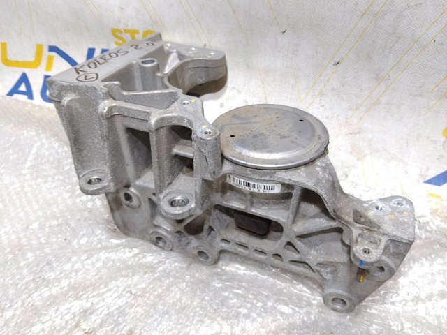 RENAULT 112200985R Правая подушка двигателя в наличии Чернигов