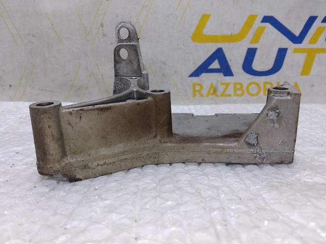 RENAULT 112314312R Кронштейн подушки (опоры) двигателя верхней в наличии Винница