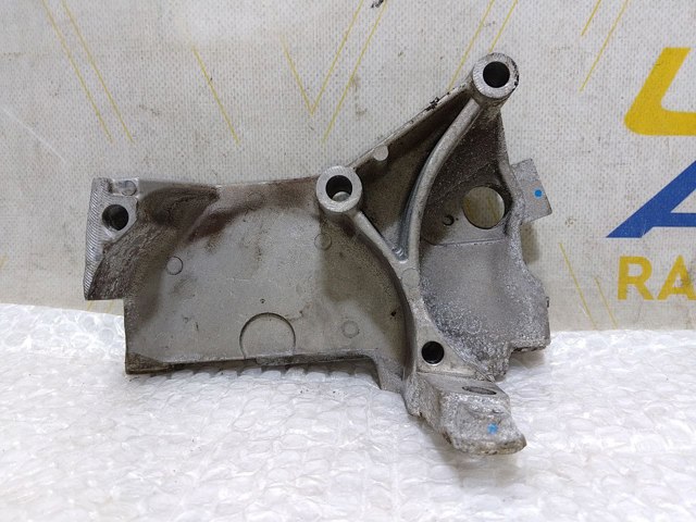 RENAULT 112314312R Кронштейн подушки (опоры) двигателя верхней в наличии Украина