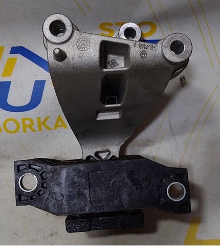Кронштейн подушки (опоры) двигателя, правой 112328191R RENAULT