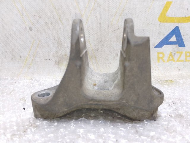 113320020R RENAULT Кронштейн подушки (опоры) двигателя передней купить в Киев