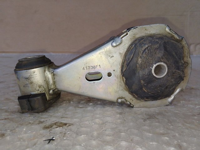 RENAULT 113560009R Подушка (опора) двигателя правая верхняя в наличии Полтава