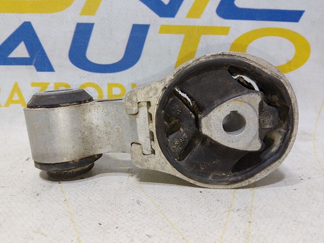 113568280R RENAULT Подушка (опора) двигателя правая верхняя купить в Николаев