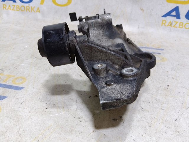 117103703R RENAULT Кронштейн генератора купить в Черкассы