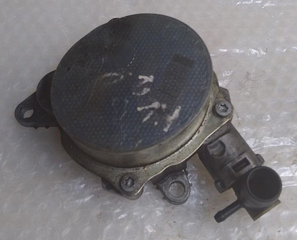 Вакуумный насос 146502018R RENAULT