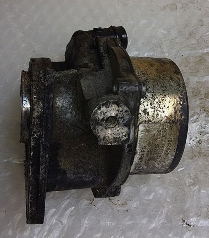 146502327R RENAULT Насос вакуумный купить в Днепр