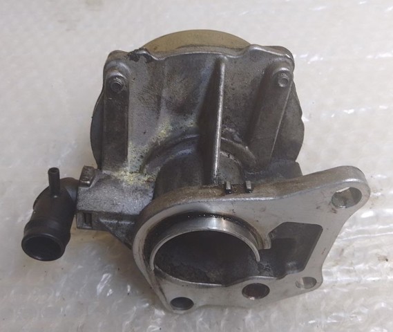 146504799R RENAULT Вакуумный насос купить в Львов