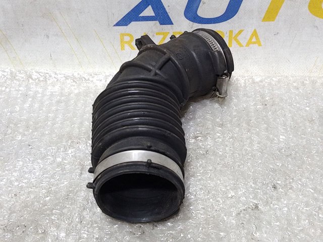 RENAULT 165758885R Выпускной патрубок воздушного фильтра в наличии Украина