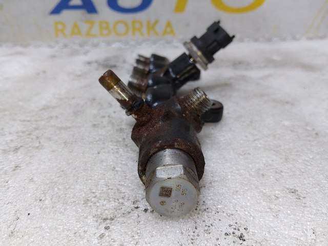 RENAULT 175210651R Распределитель топлива (рампа) в наличии Сумы