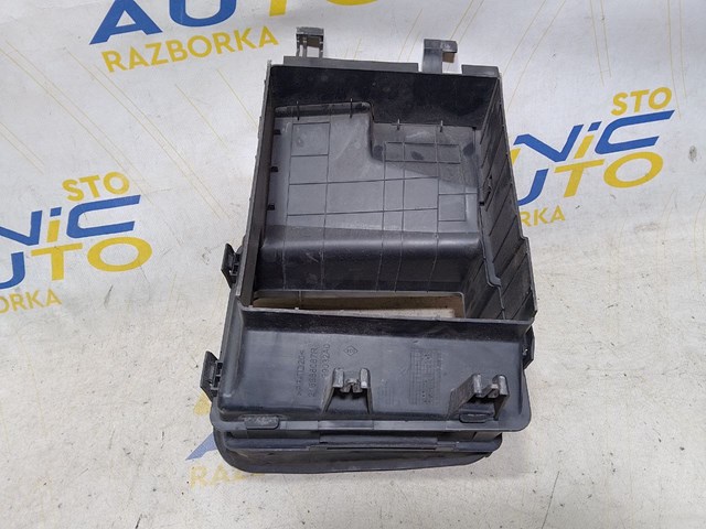 Воздуховод/дефлектор радиатора, правый 215588067R RENAULT