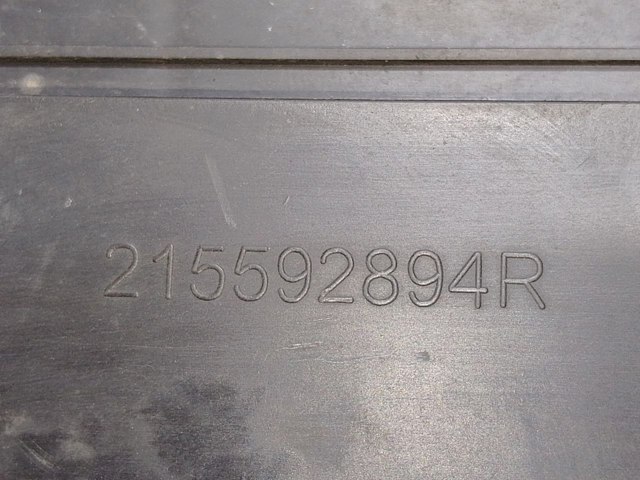 RENAULT 215592894R Левый дефлектор радиатора в наличии Черновцы