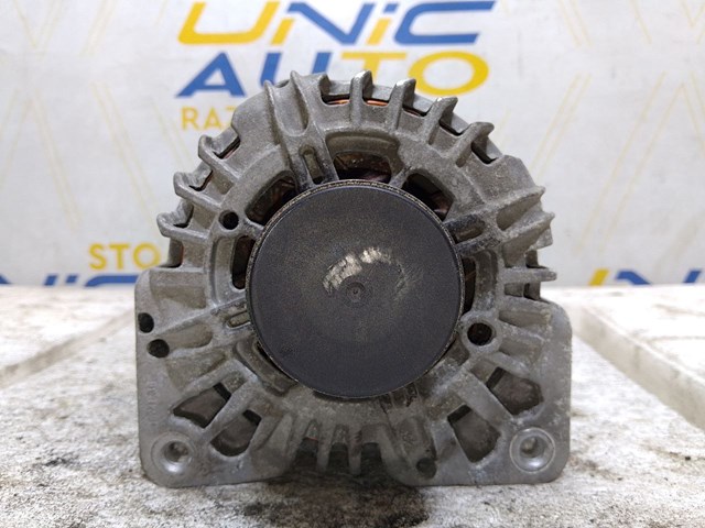 231000026R RENAULT Генератор купить в Ирпень