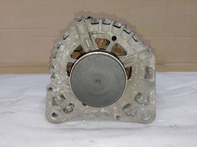 RENAULT 231001318R Генератор в наличии Черкассы