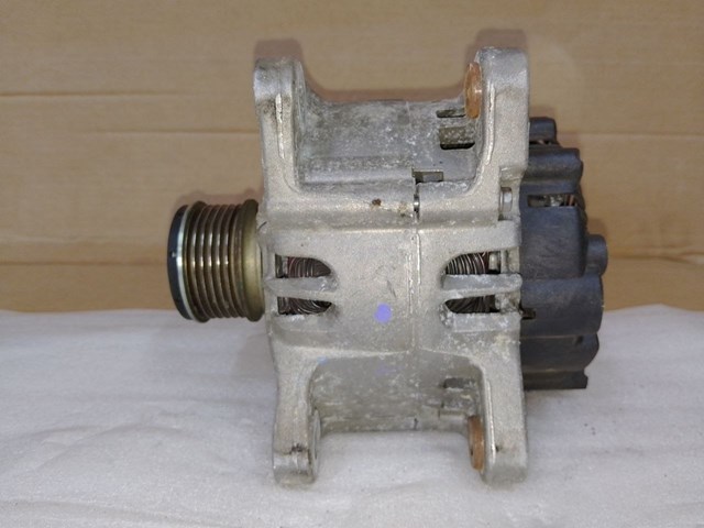 RENAULT 231001318R Генератор в наличии Ужгород