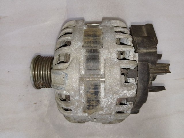 RENAULT 231001568R Генератор в наличии Ирпень