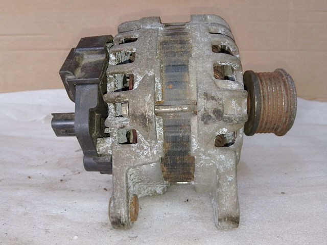 RENAULT 231002949R Генератор в наличии Ужгород
