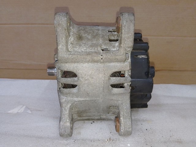 231004554R RENAULT Генератор купить в Черновцы