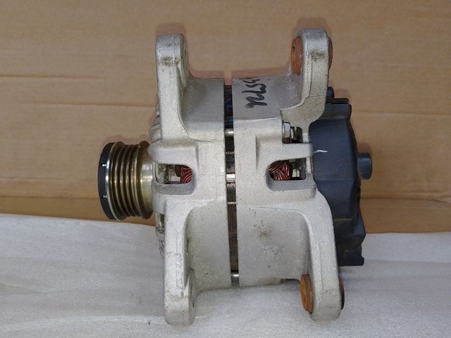 RENAULT 231007582R Генератор в наличии Сумы