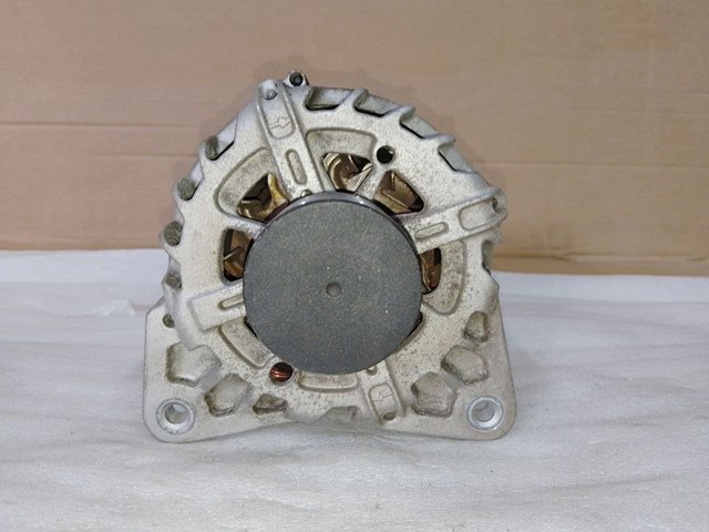 RENAULT 231007582R Генератор в наличии Николаев