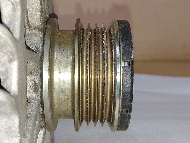 RENAULT 231007582R Генератор в наличии Украина