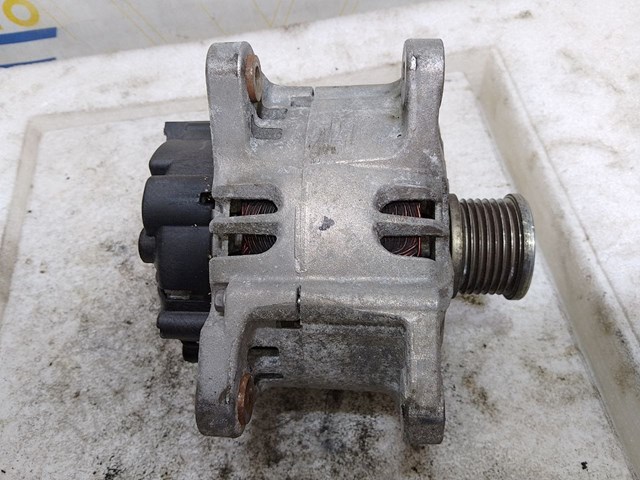 231007842R RENAULT Генератор купить в Львов