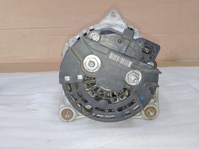231008578R RENAULT Генератор купить в Харьков