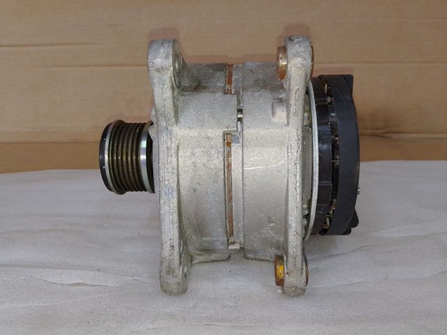 231008578R RENAULT Генератор купить в Полтава