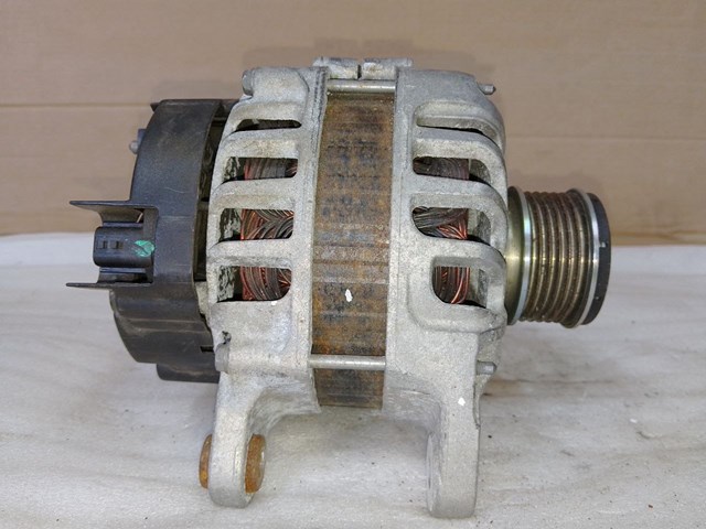 RENAULT 231008918R Генератор в наличии Каменское