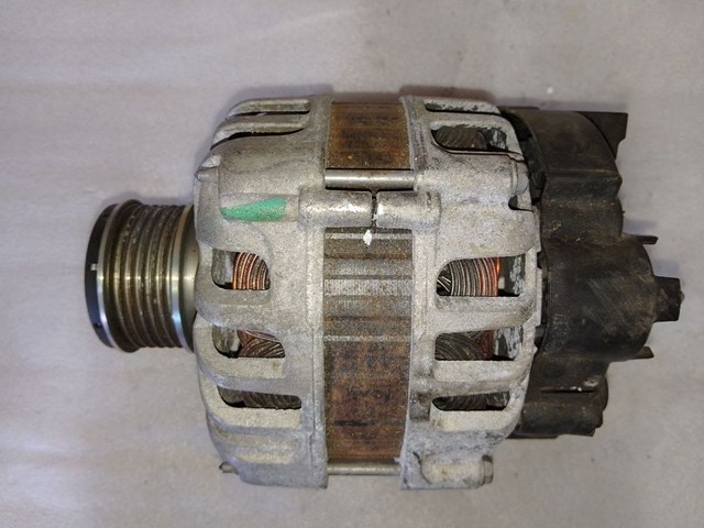 RENAULT 231008918R Генератор в наличии Ирпень