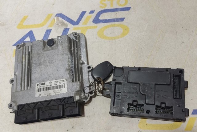 Модуль управления двигателем 237102213R RENAULT