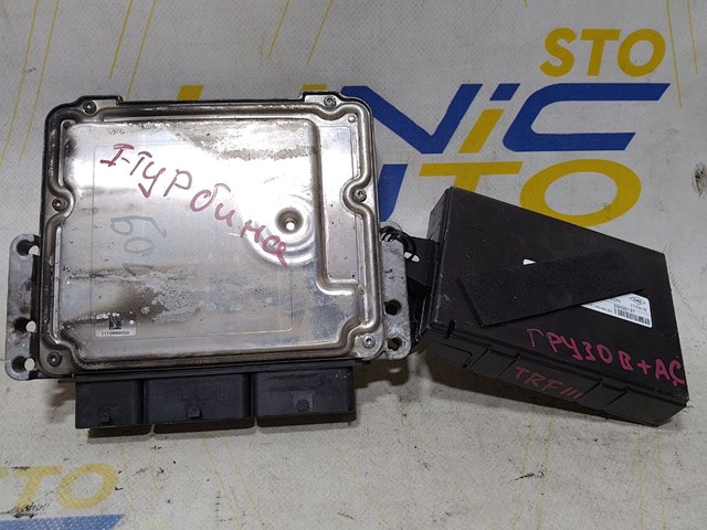 Электронный блок управления двигателем 237106626R RENAULT