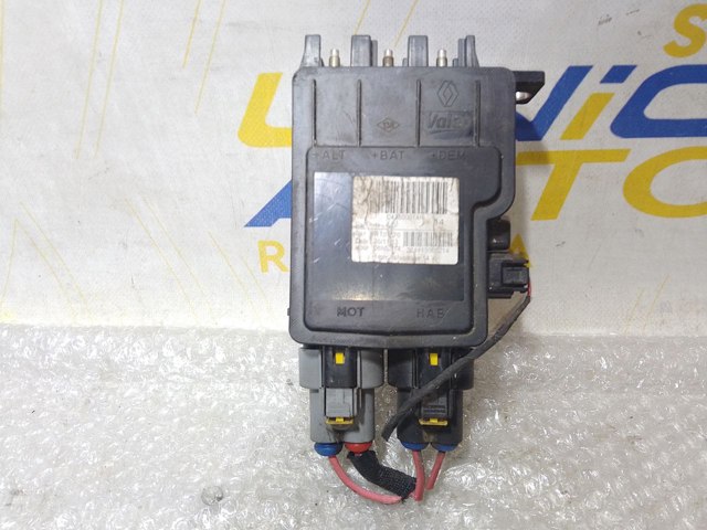 Монтажный блок 243800014R RENAULT