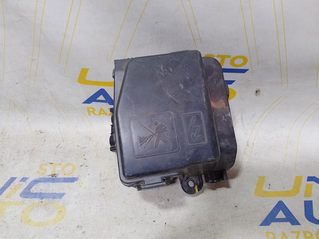 243809584R Корпус блока предохранителей купить Сумы