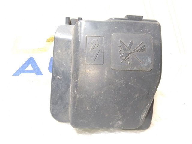 243825499R RENAULT Крышка блока предохранителей купить в Черновцы