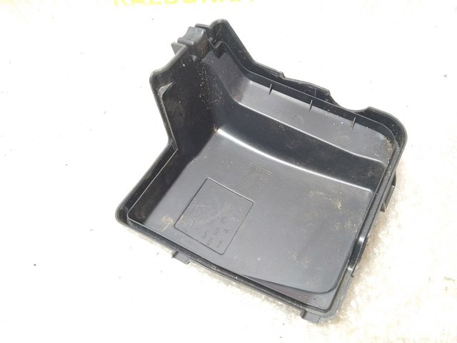 243825499R RENAULT Крышка блока предохранителей купить в Чернигов