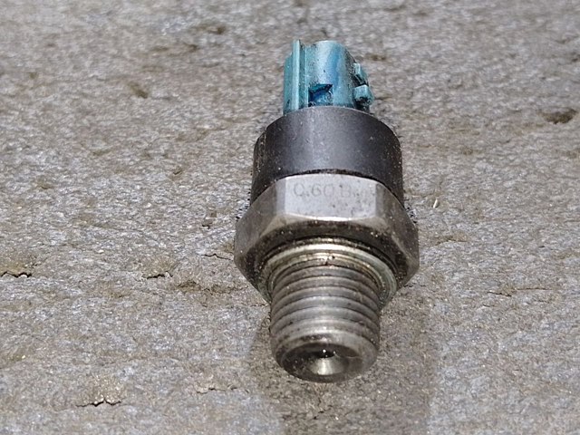 252402757R RENAULT Датчик давления масла купить в Черкассы