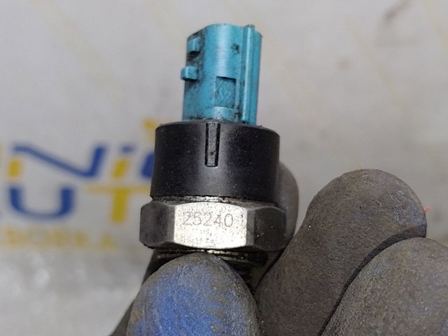 RENAULT 252402757R Датчик давления масла в наличии Павлоград