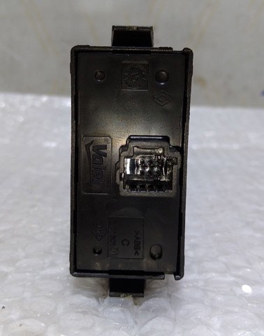 Кнопка аварийной сигнализации 252905668R RENAULT