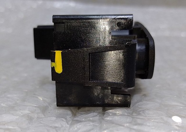 RENAULT 252905668R Кнопка включения аварийного сигнала в наличии Ужгород