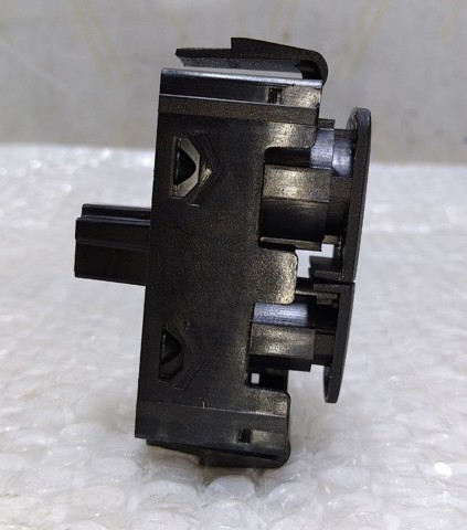 252905668R RENAULT Кнопка аварийки купить в Тернополь