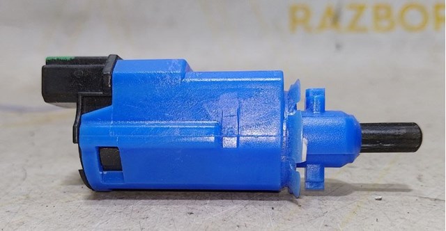 RENAULT 253251679R Датчик включения сцепления  в наличии Одесса